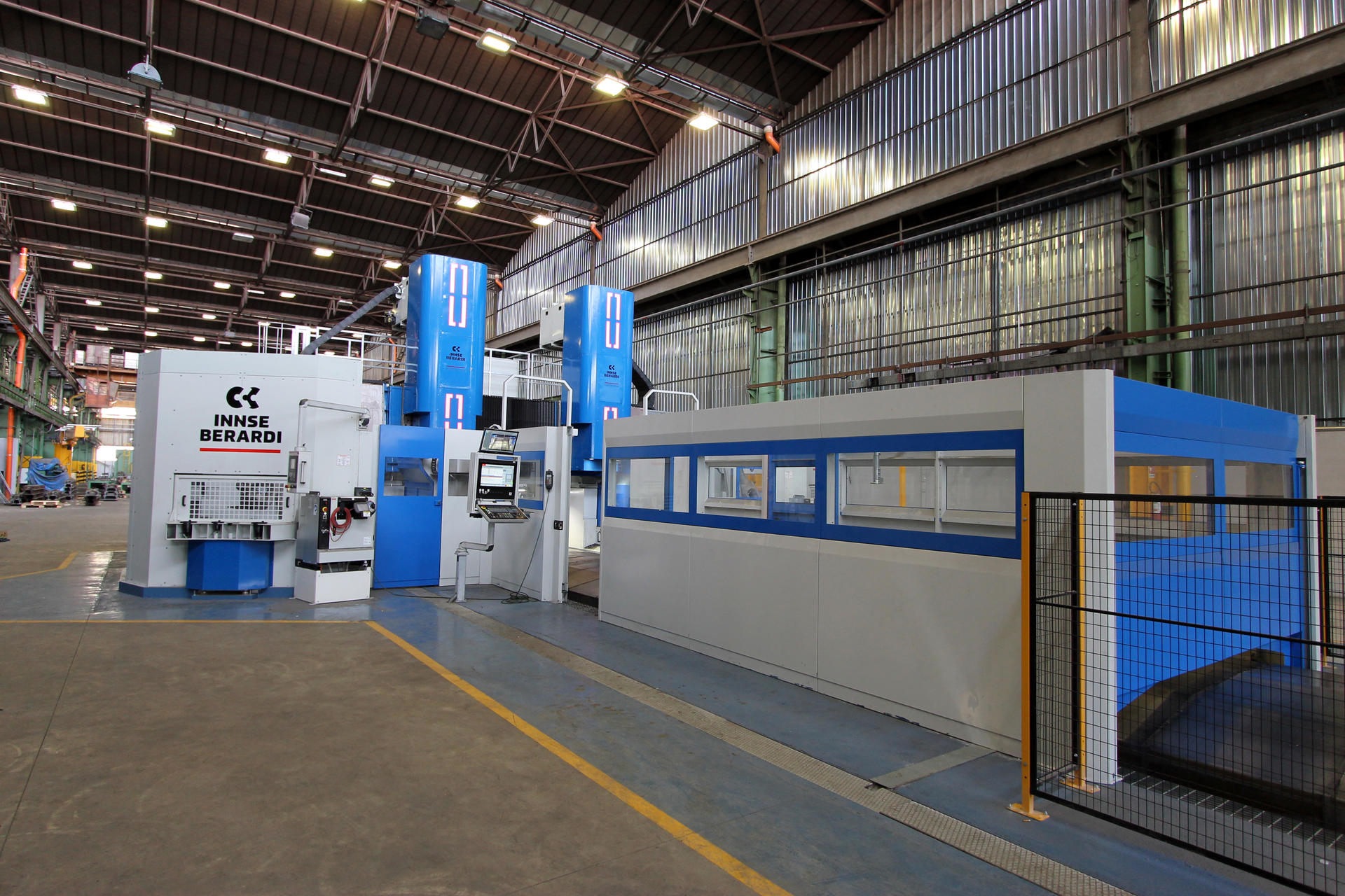 Atlas Hydro CNC gantry milling machine for railway components