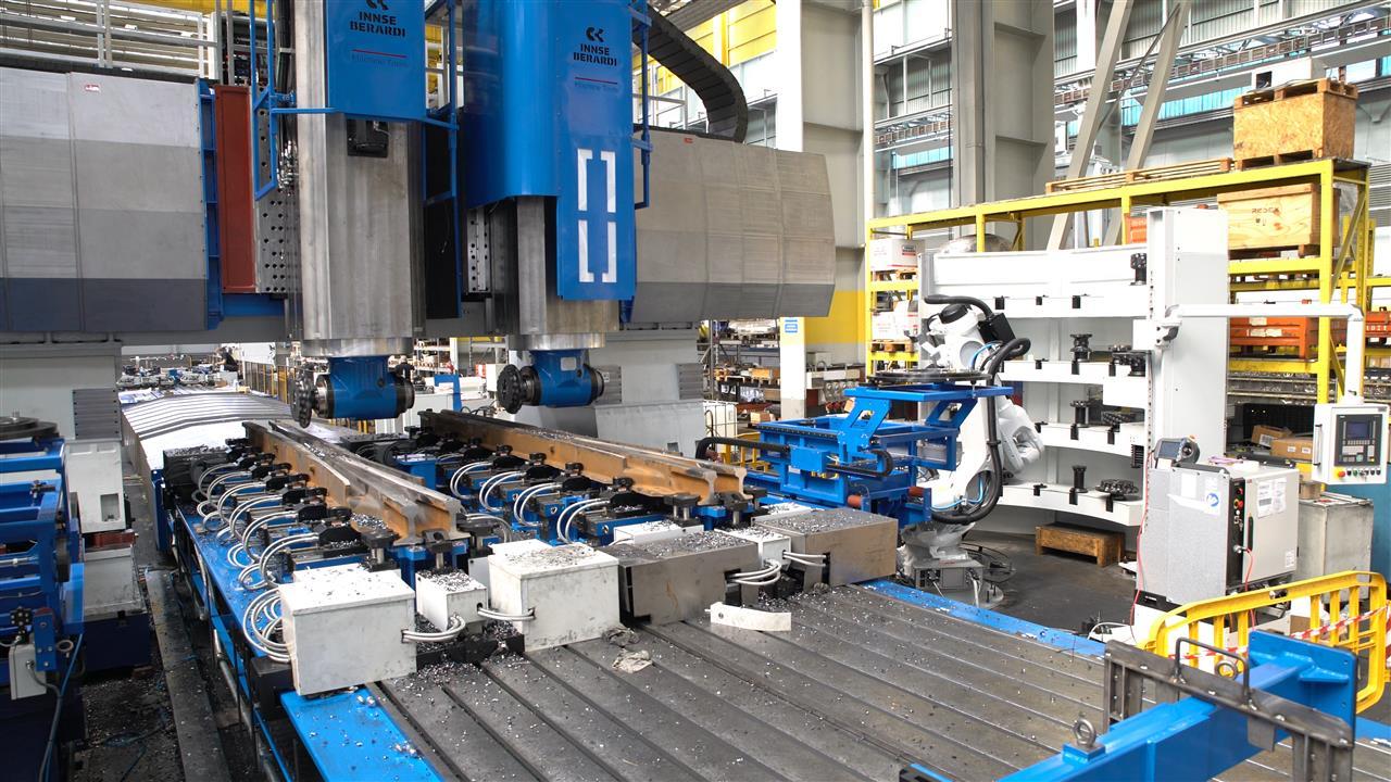 Angular machining with CNC head for complex industrial applications
